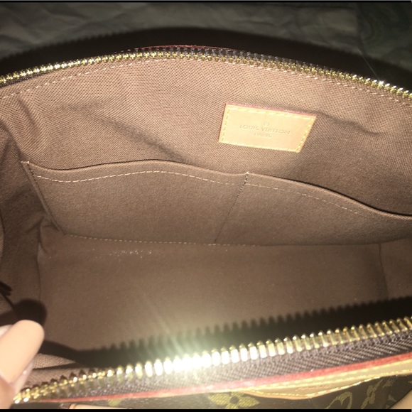 Sold… Sold…. Sold…Authentic LV tivoli pm - Picture 11 of 12
